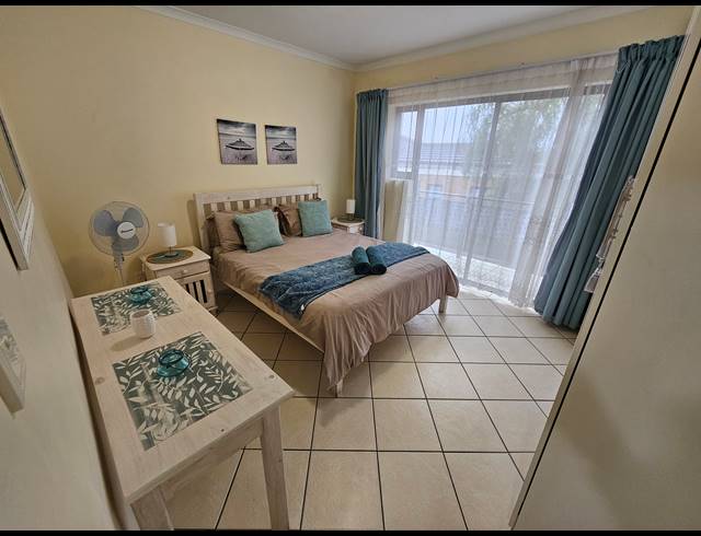 2 BEDROOM APARTMENT FOR SALE IN HARTENBOS CENTRAL